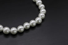 Load image into Gallery viewer, Nour London Knotted Glass Pearl Necklace