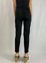 Load image into Gallery viewer, No2moro Unity Black 3/4 Trousers