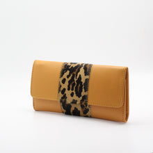 Load image into Gallery viewer, Nephele Audrey Leather Purse
