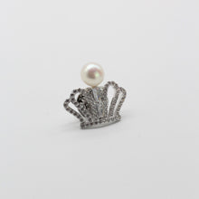 Load image into Gallery viewer, Nour London Small Crown &amp; Pearl Brooch
