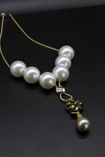 Load image into Gallery viewer, Nour London Pendant w/ White Pearls Necklace
