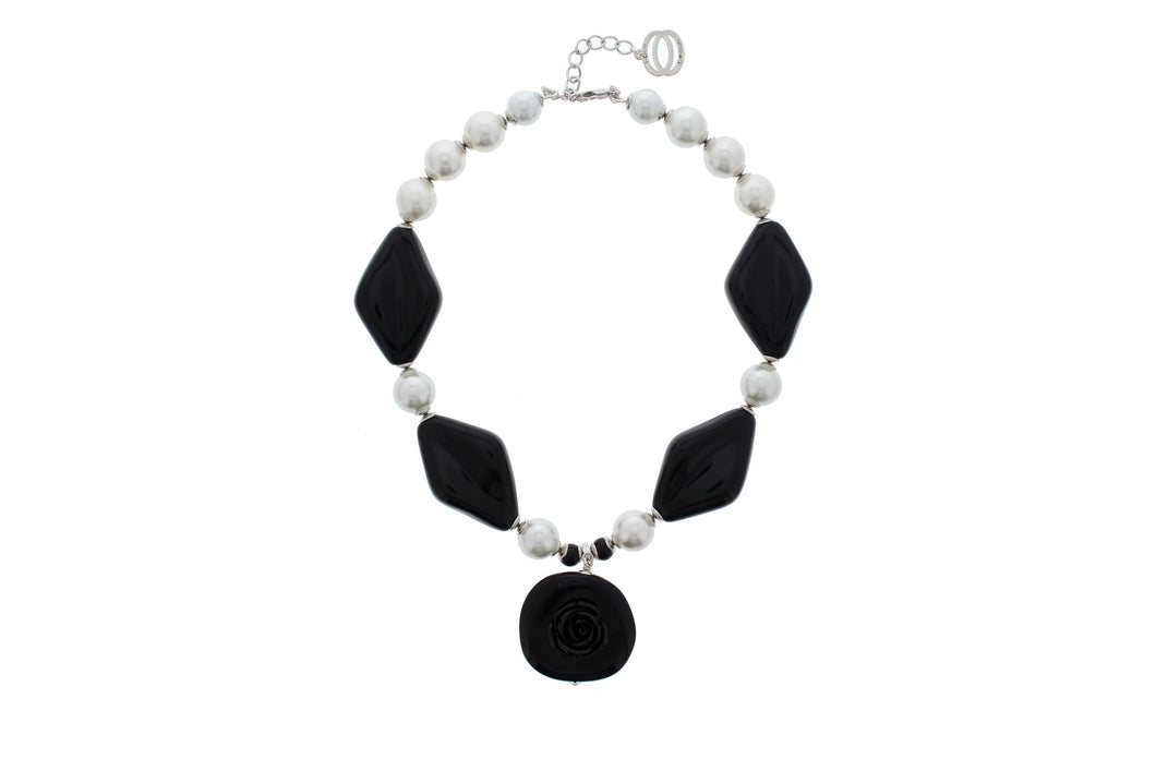 Nour London Flower Motif Pearl resin Necklace
